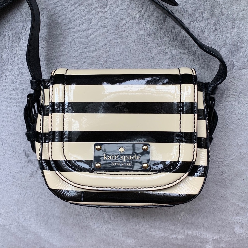 NWOT black and white striped Kate Spade crossbody